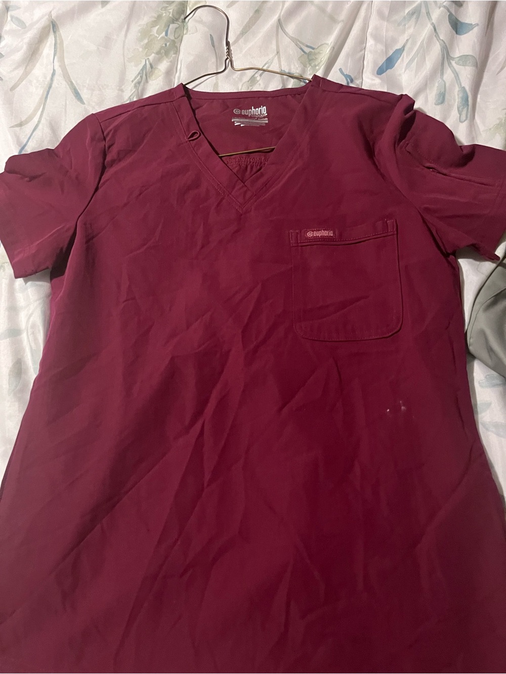 Cherokee women’s V-Neck Scrub Top in Burgundy